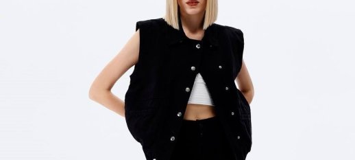 SLEEVELESS SNAP FRONT JACKET