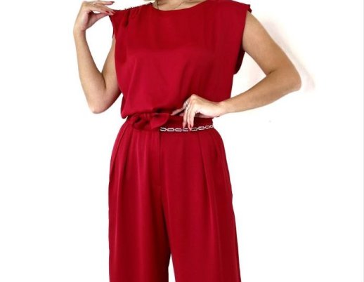 SLEEVELESS TOP AND MATCHING PANTS WITH CHAIN DETAILING