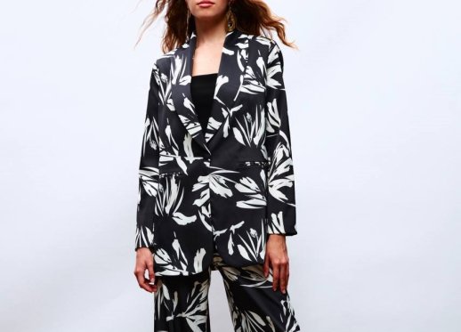 LEAF PATTERNED SILKY BLAZER